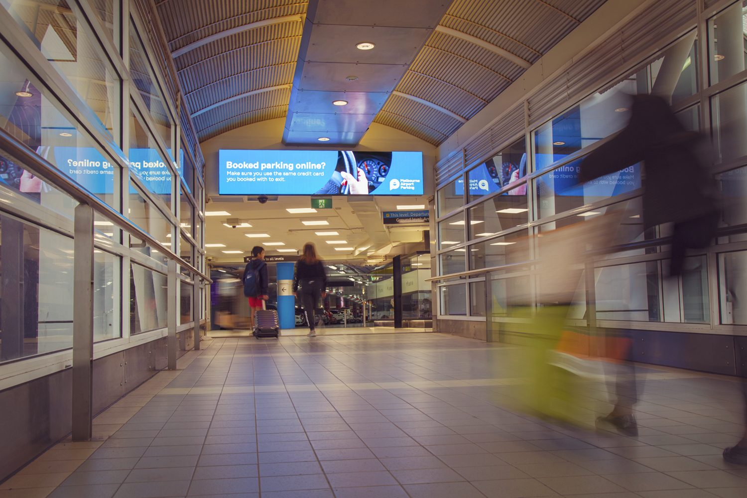 Digital signage delivers streamlined airport passenger flow