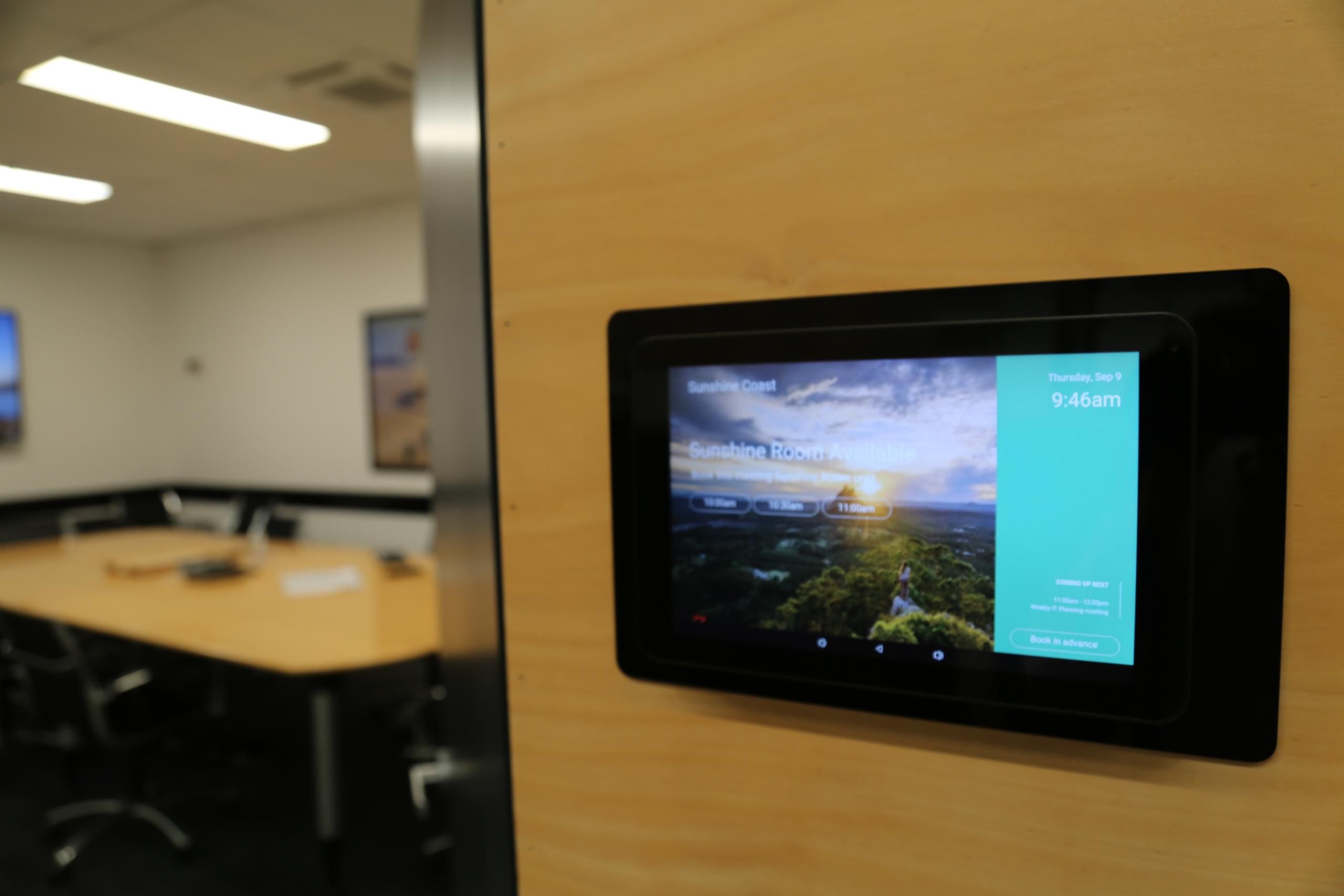 Why your workplace should be using digital signage